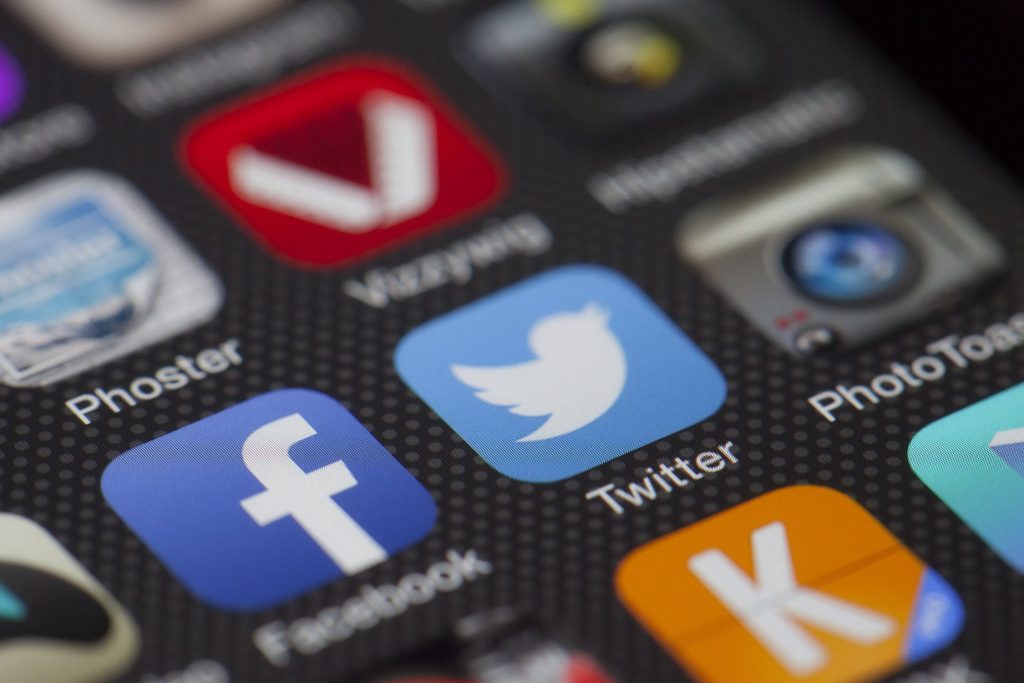 Sharing blog on social media