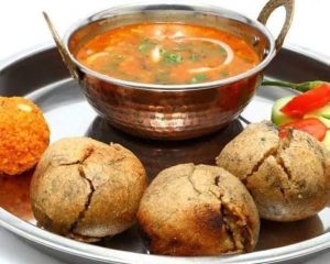 दाल बाटी चूरमा Daal baati Rajasthan speciality